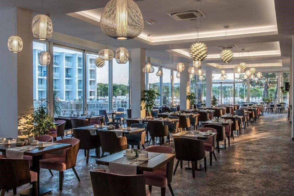 Картинка Amadria Park New Renovated Hotel Jakov (ex. Solaris Hotel Jakov) 4*