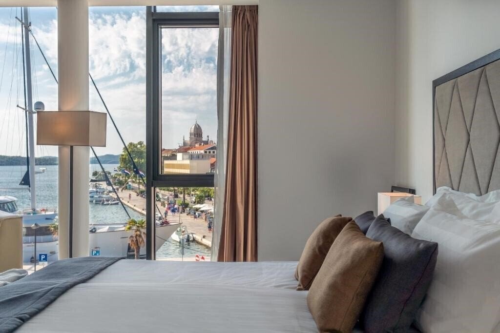 Фото Superior City Hotel Bellevue 4*