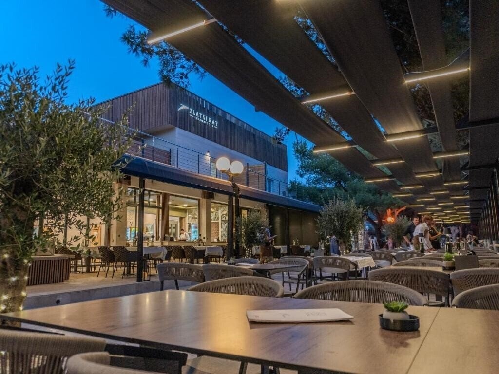 Zlatni Rat Beach Hotel 3* суреті