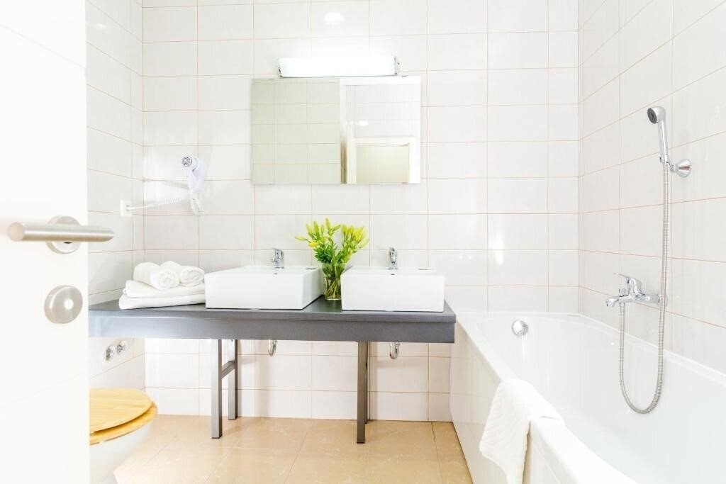 Split Inn 3* фотосуреті