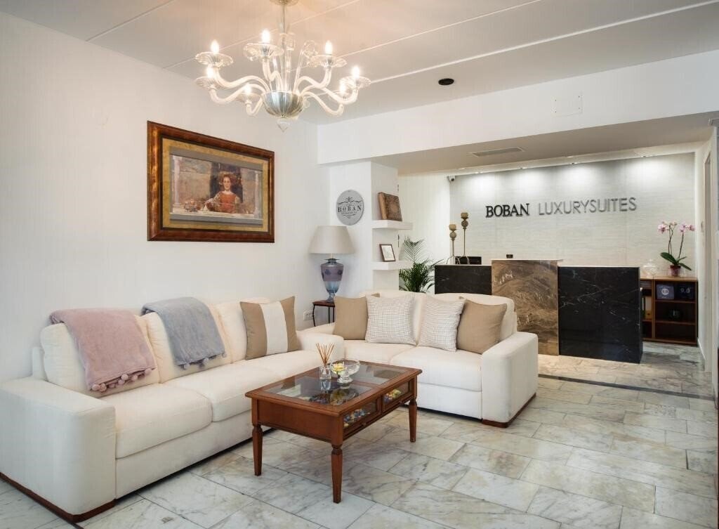 Boban Luxury Suites 4* суреті