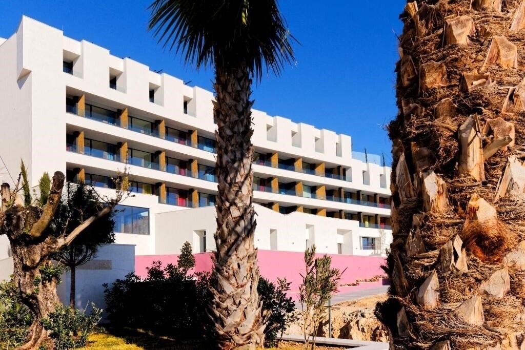 Ola Hotel 4* қонақ үйі