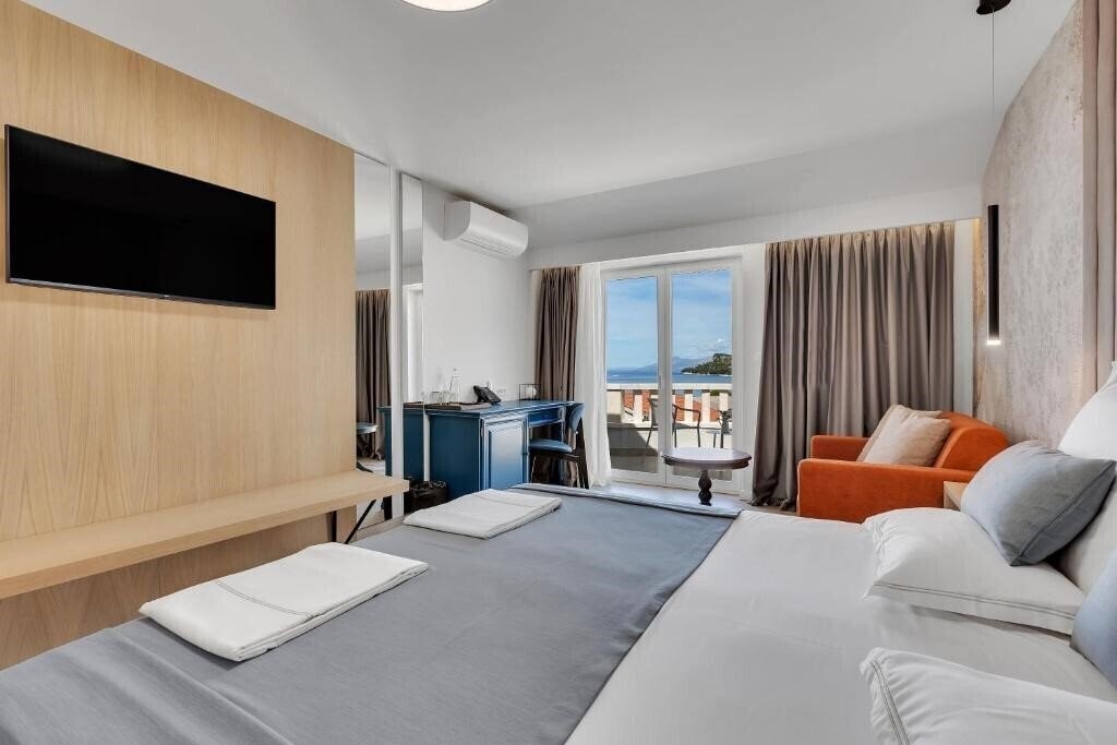 Фото Laurentum 4*