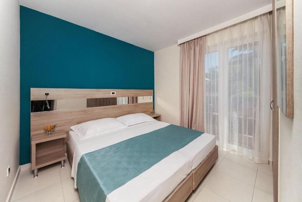 Фото Apartments Sol Katoro For Plava Laguna 4*