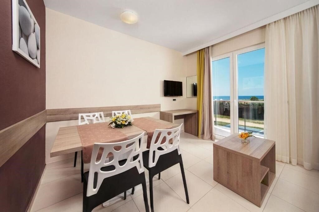 Картинка Apartments Sol Katoro For Plava Laguna 4*