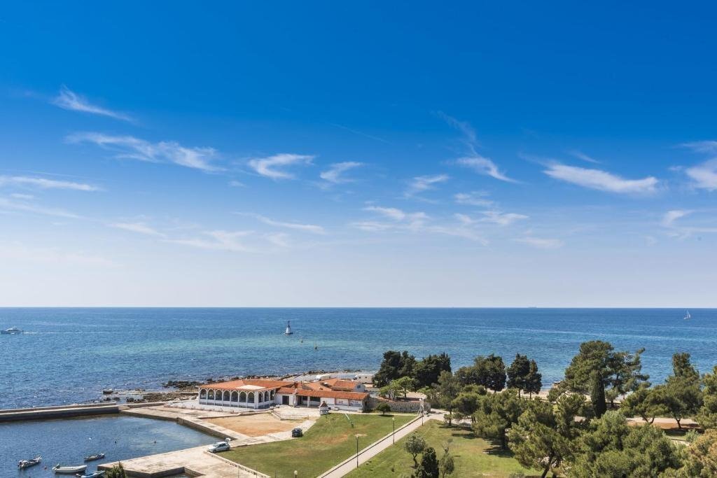 Фотография Guest House Adriatic - Rooms Jadran 2*