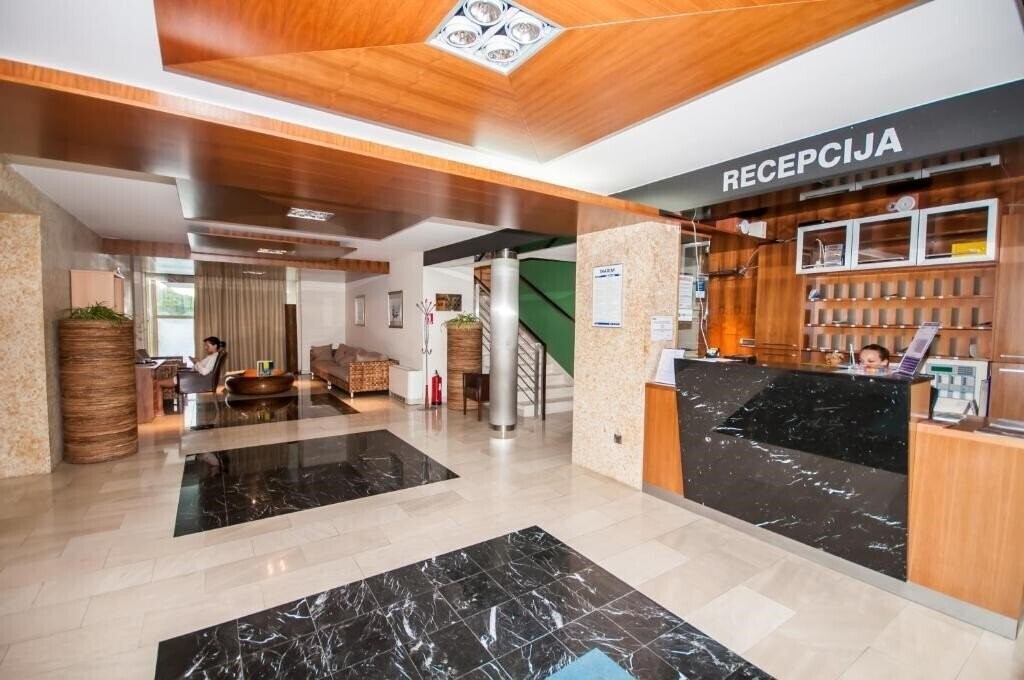 Maxim 4* суреті