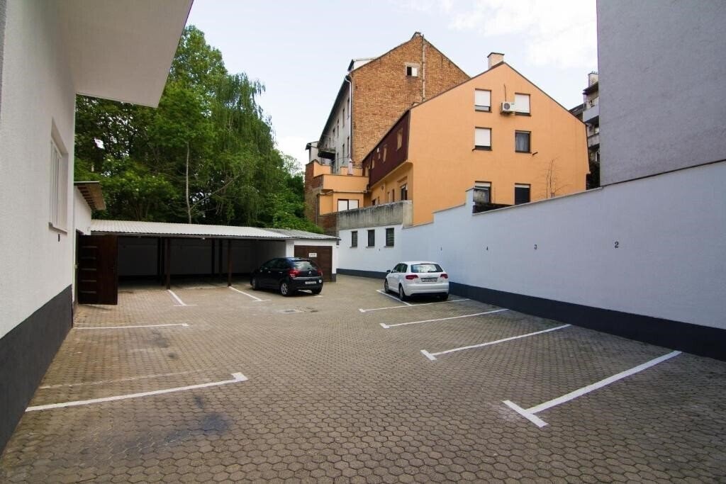 Изображение Garden Hotel 4*