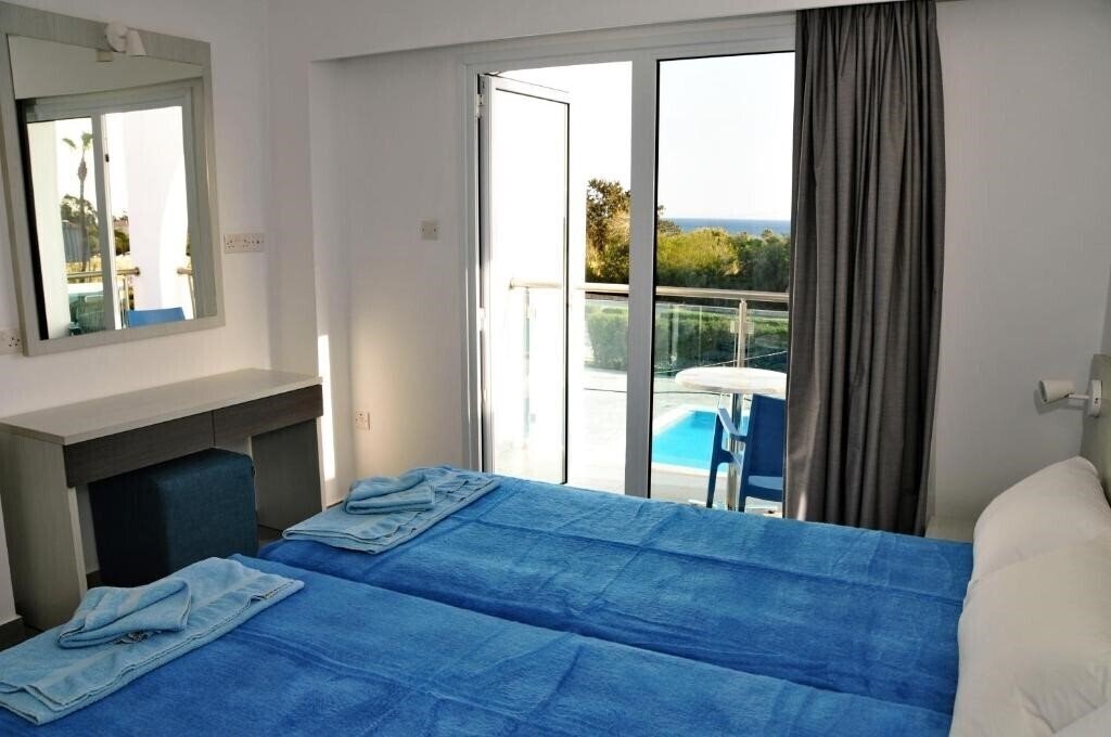 Фото Kaos Hotel Apts 2*