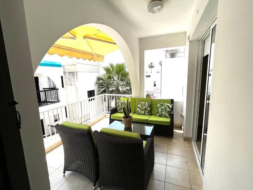 Margarita Napa Hotel Apts 3* фотосуреті