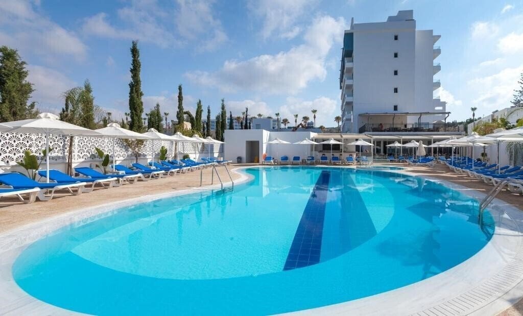 Gaia Sun N Blue Hotel 3* фотосуреті