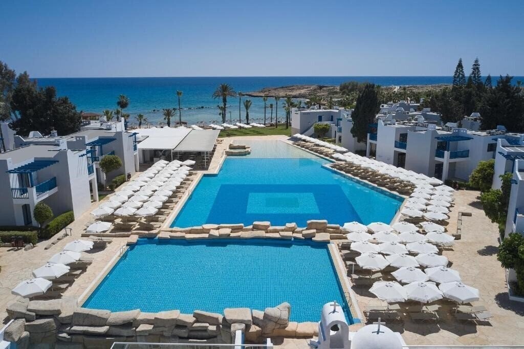 Отель Atlantica Callisto 4*