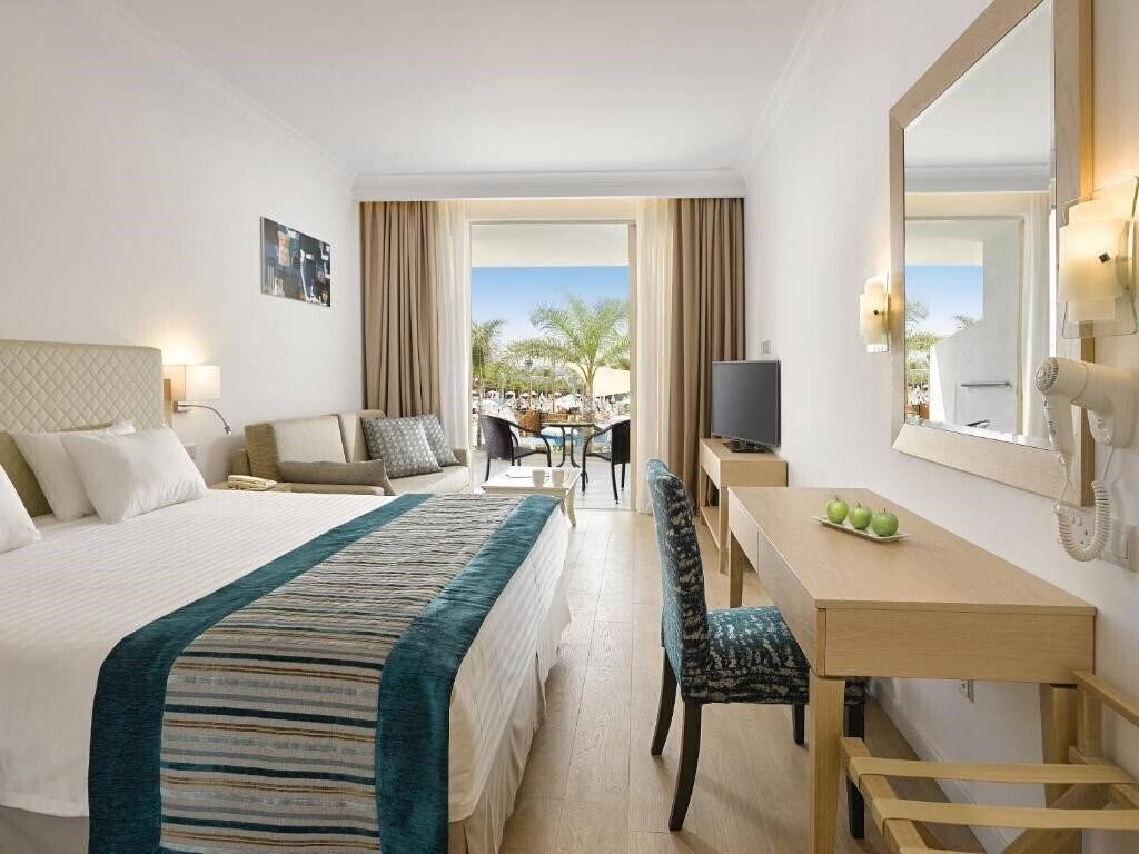 Фото Olympic Lagoon Resort Ayia Napa 5*