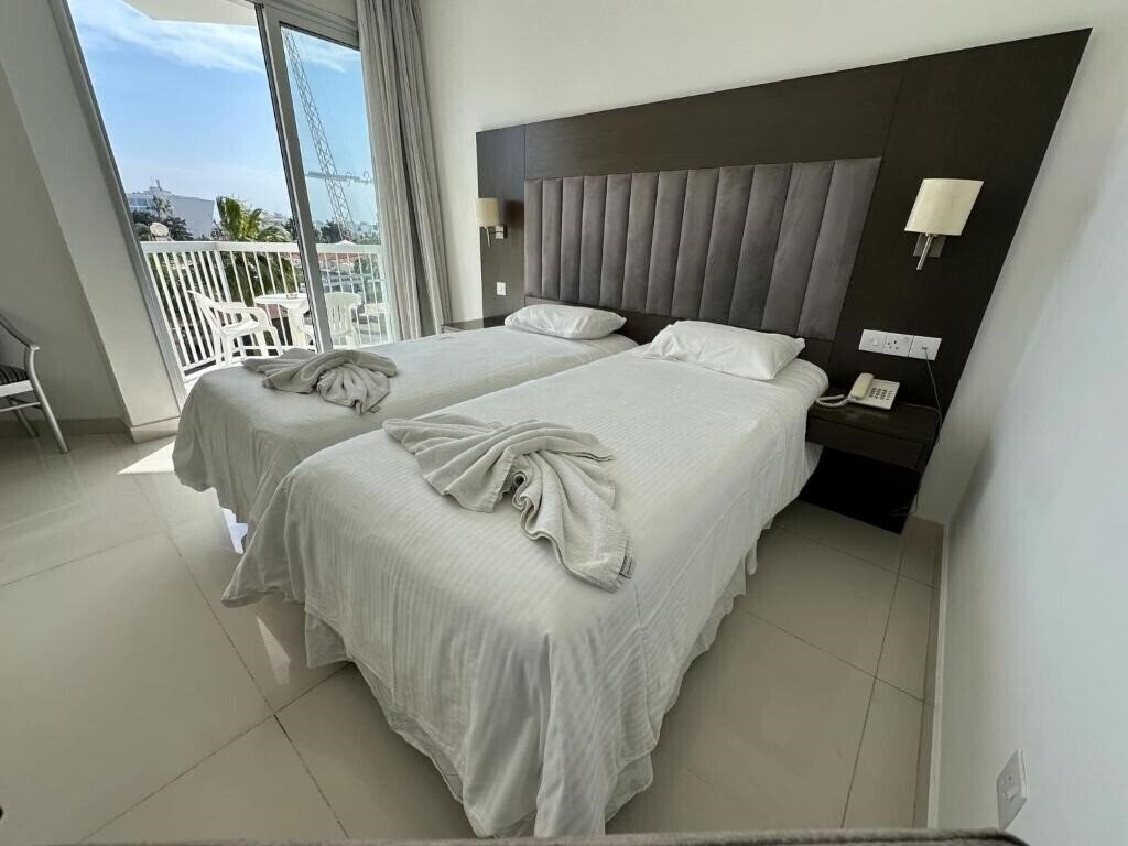 Napa Jay 3* суреті