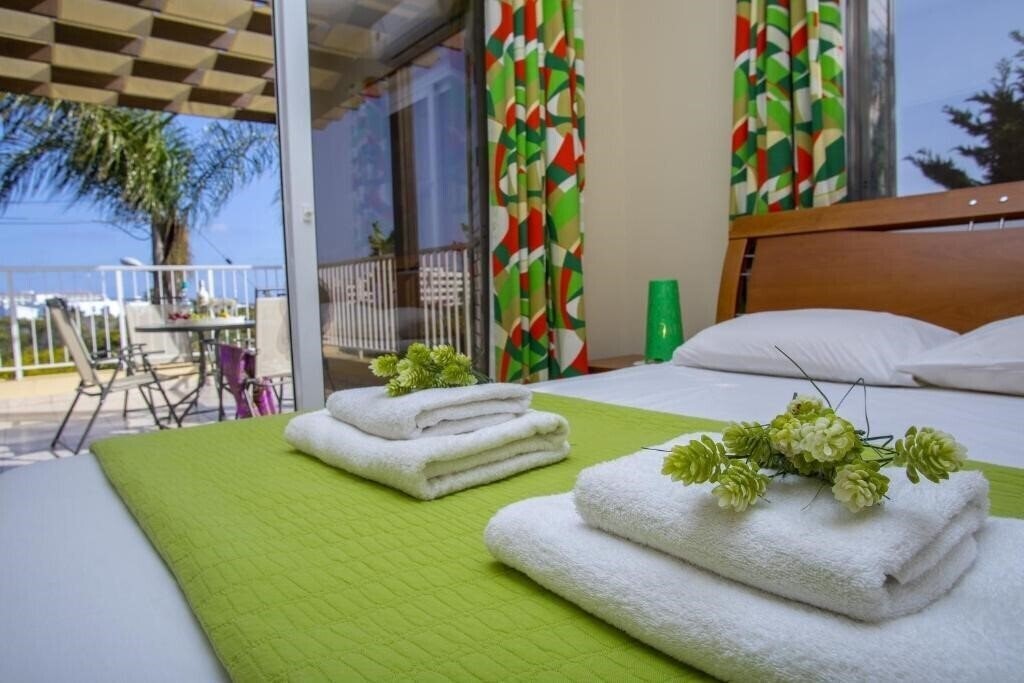 Фотография Ayia Napa Tropical Beach Villa 4*