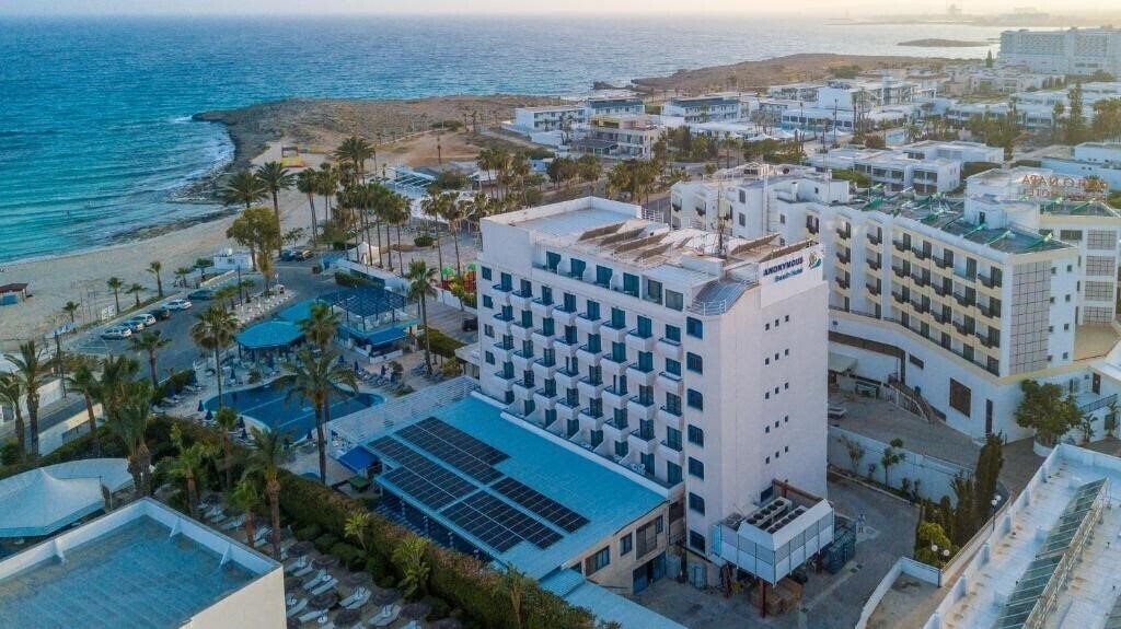 Фотография Anonymous Beach Hotel 3*