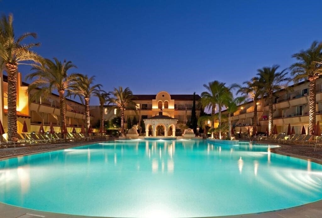 Отель Napa Plaza 4*