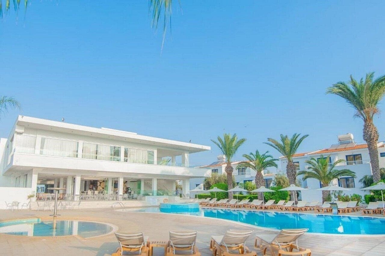 Отель Atlantica Stavrolia Gardens 3*