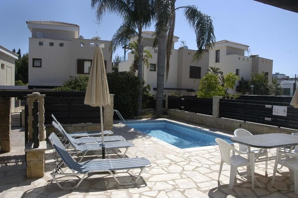 Отель Kapparis Summer Breeze Villa 3*