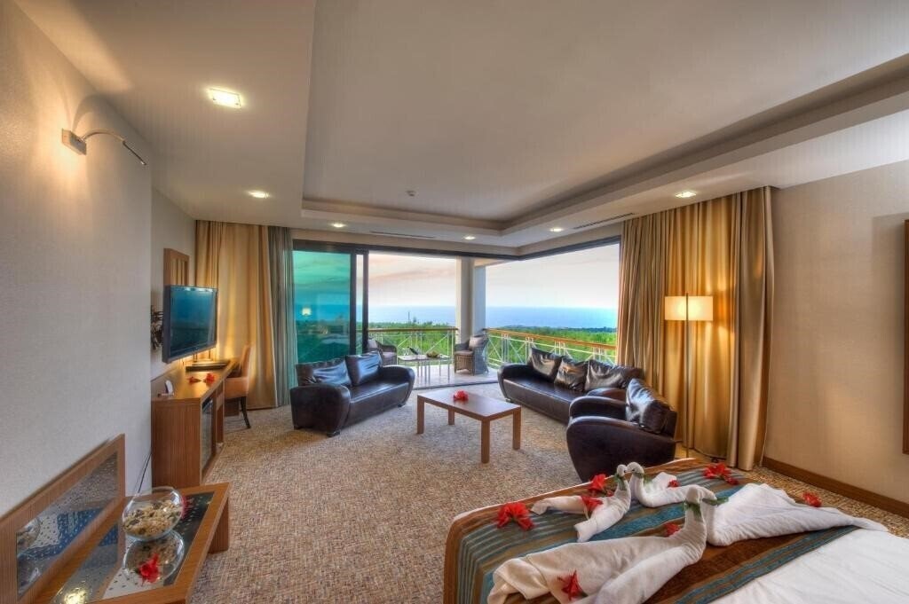 Фото Korineum Golf Beach Resort 5*