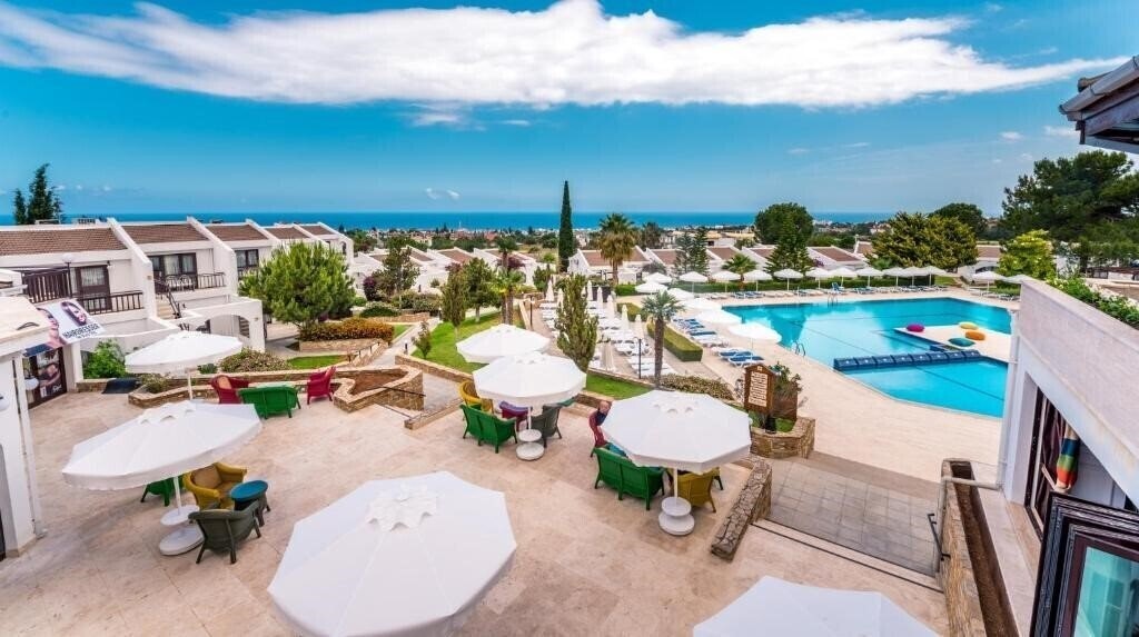 Отель Olive Tree Hotel 3*
