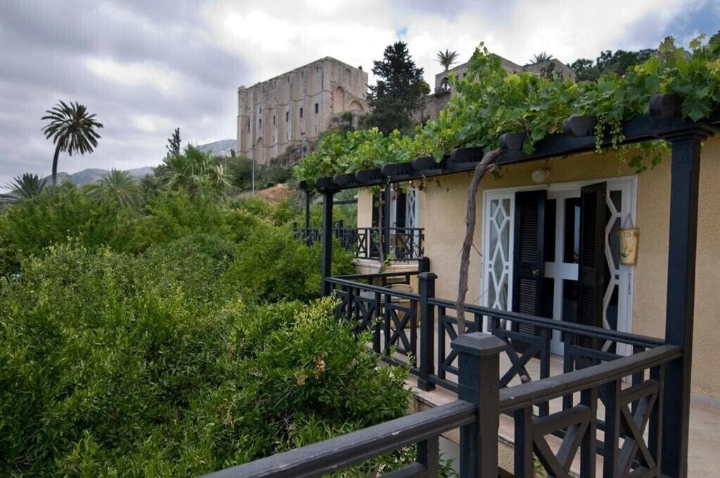 Картинка Bellapais Gardens 3*