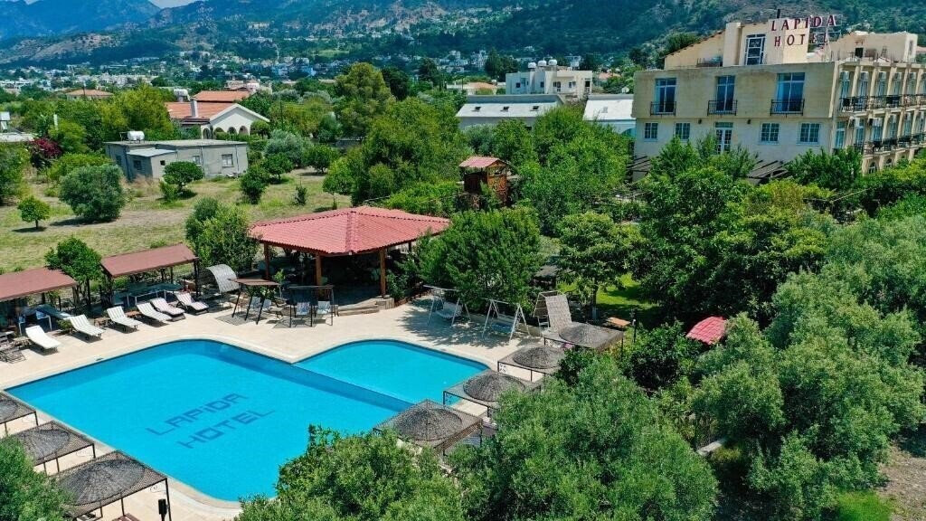 Lapida Garden Hotel 3* қонақ үйі