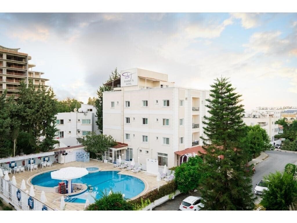 Sammys Hotel 2* суреті