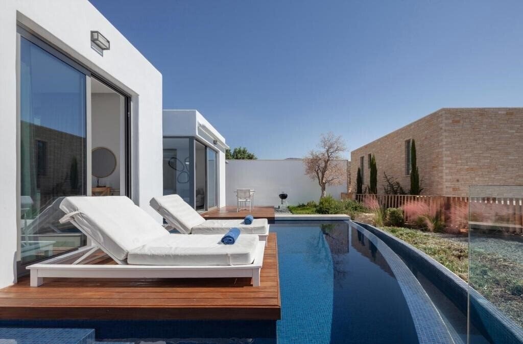 White Pearl Hotel 3* суреті