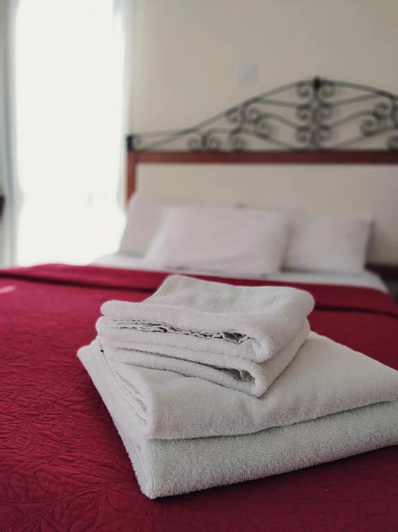 Mackenzie Beach Hotel 3* суреті