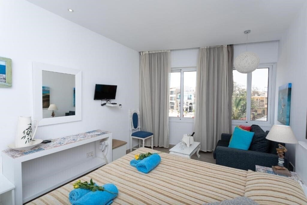 Opera Hotel 2* суреті