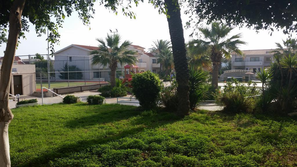 Crown Resorts Henipa 3* суреті