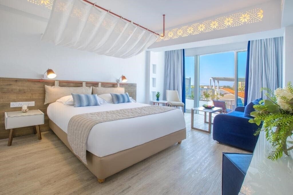 Фото Lordos Beach Hotel 4*