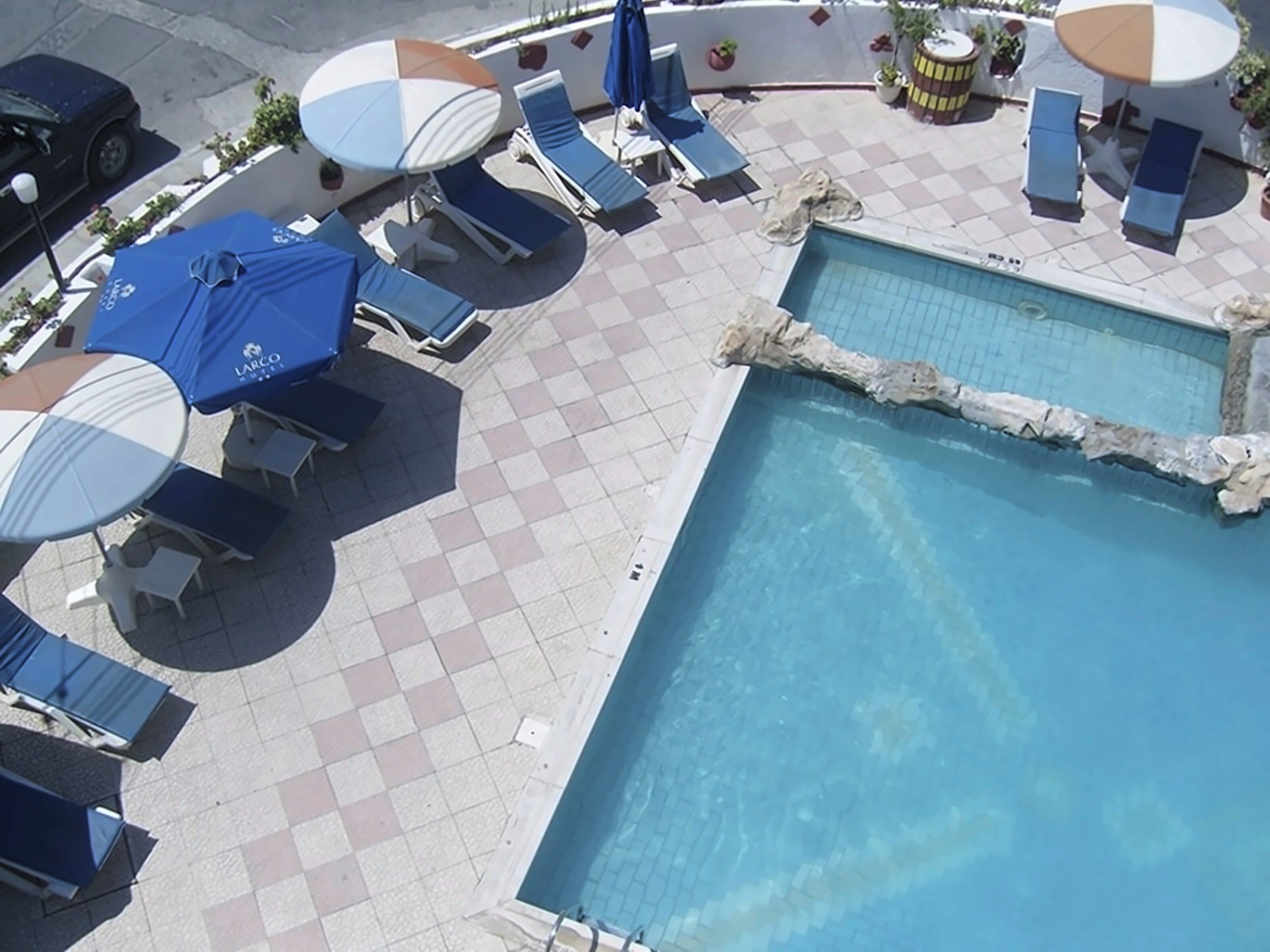 Фото Larco Apartments 2*