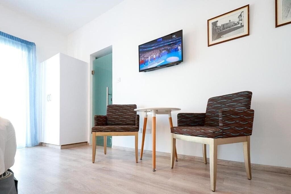 Mikes Kanarium City Hotel 3* суреті