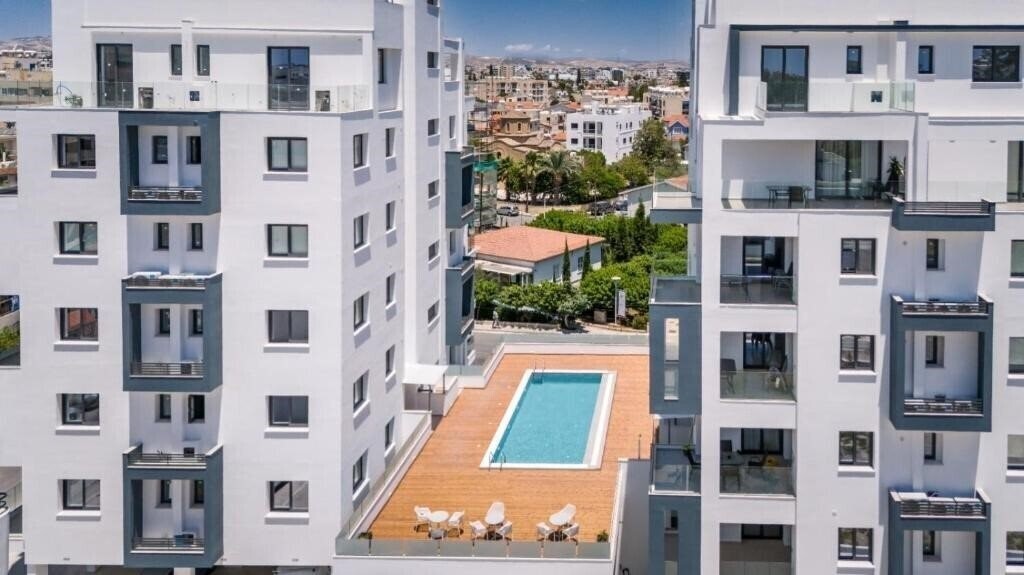 Отель Larvella Estia Luxury Suites 4*