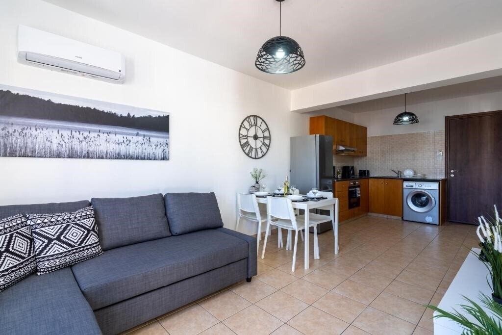 Polyn 1- Bedroom Apartment in Larnaca 2* фотосуреті