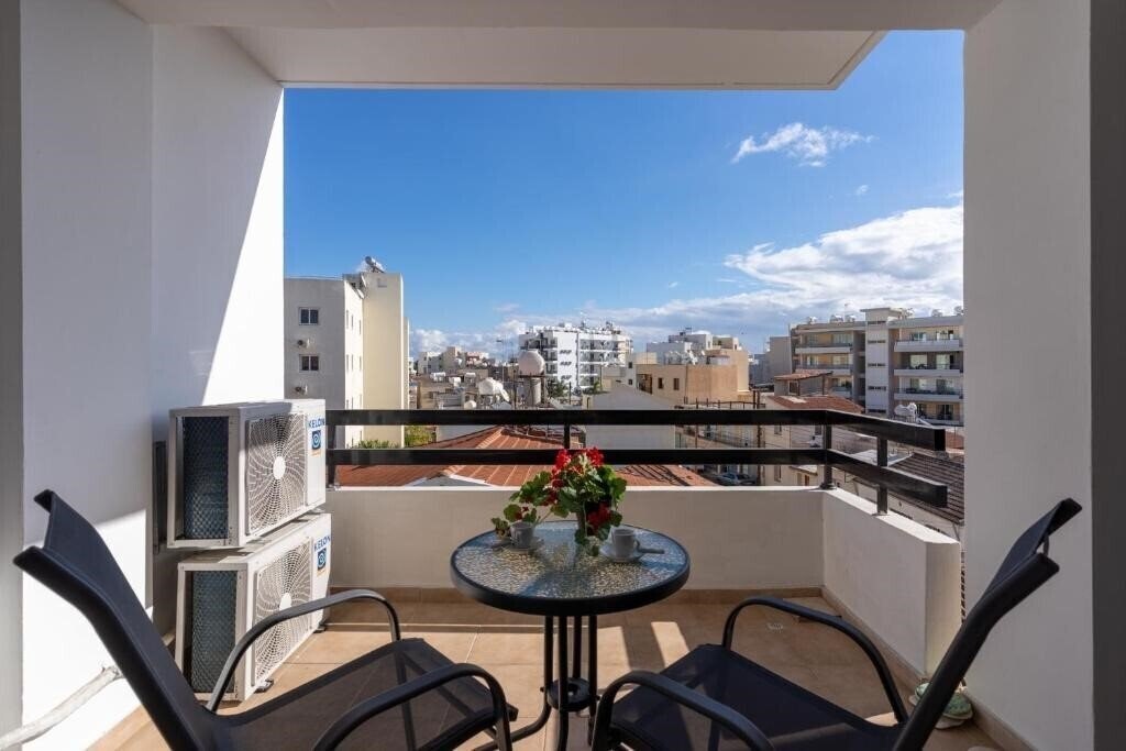 Polyn 1- Bedroom Apartment in Larnaca 2* суреті