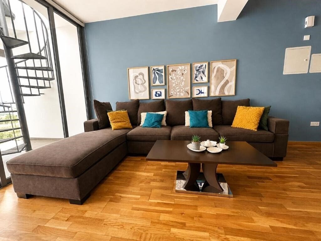 Фото Jays Penthouse 2-BR Apt W/ Terrace In Larnaca 3*