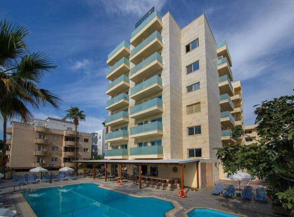 Kapetanios Limassol Hotel 3* суреті