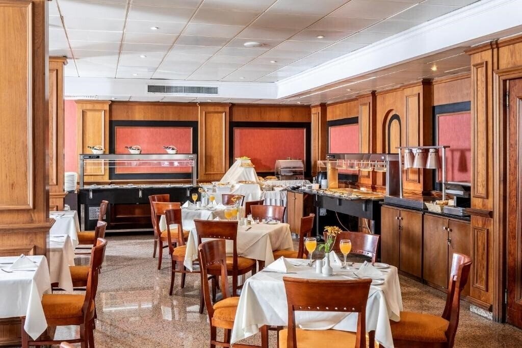 Kapetanios Limassol Hotel 3* суреті