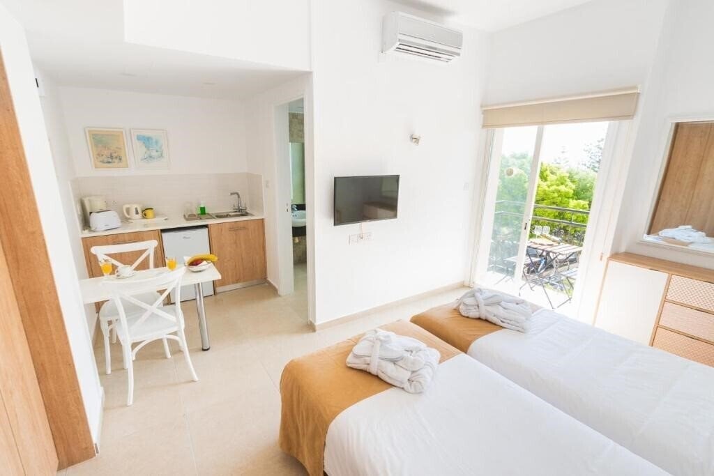 Chrielka Suites 3* қонақ үйі