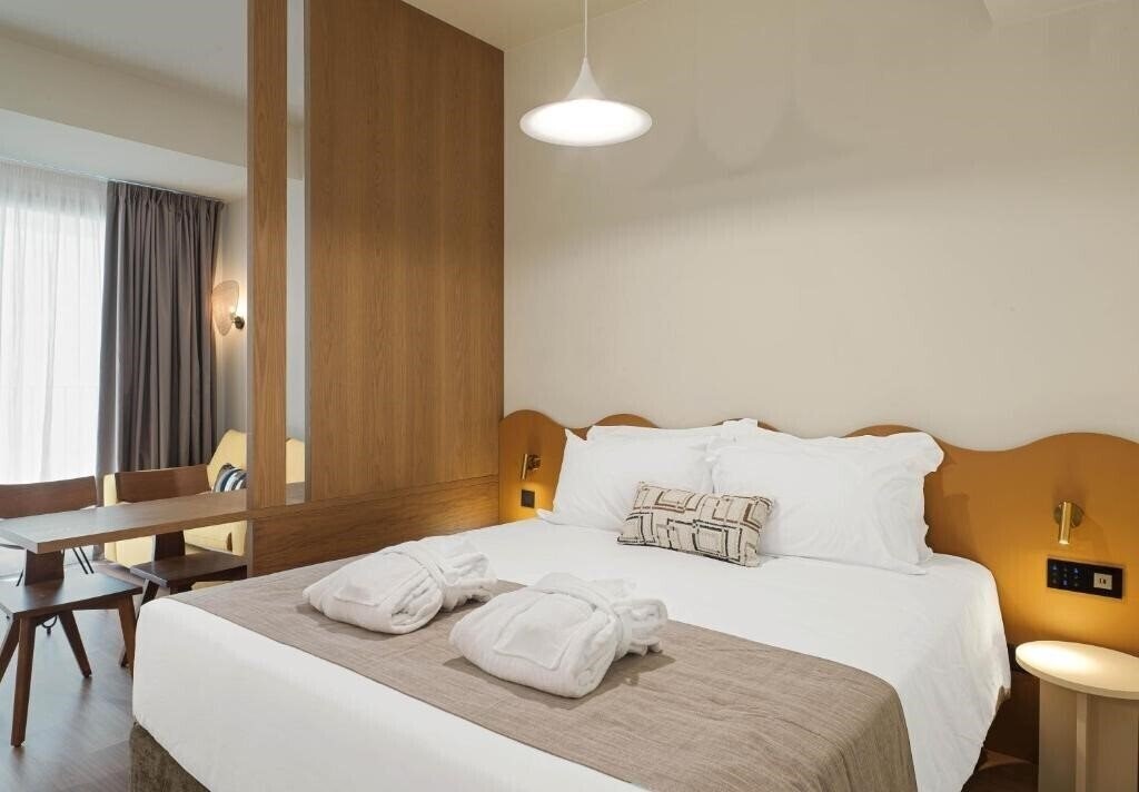 Alinea Market Agora Square 5* суреті