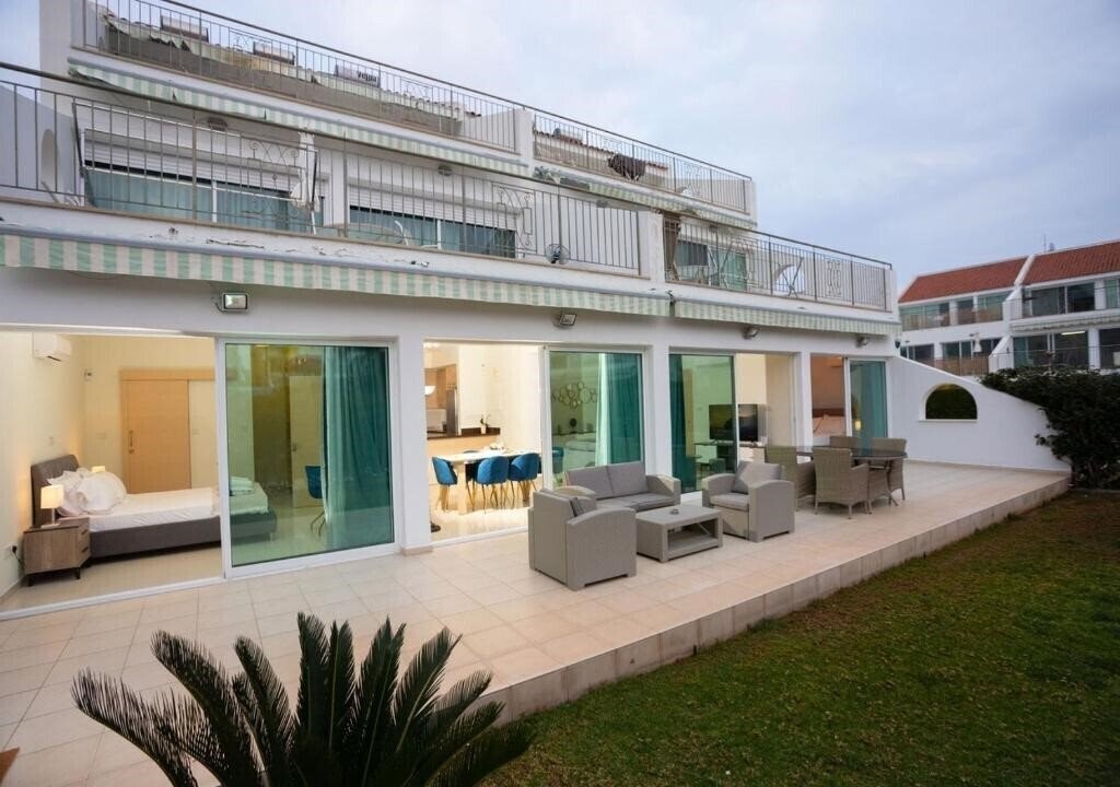 Bayview Gardens 4* қонақ үйі