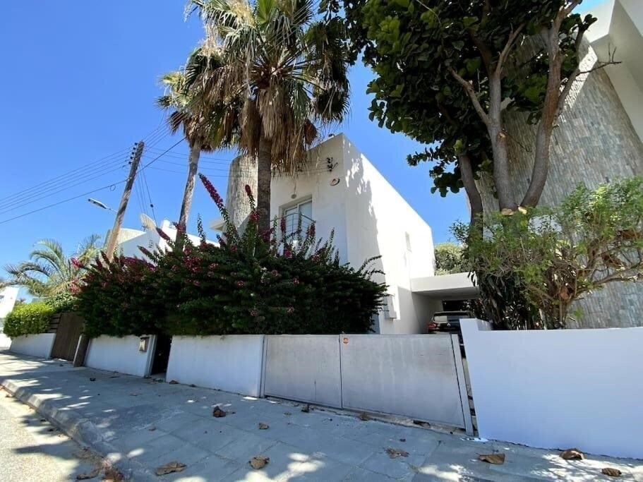 Pearl Villa 4* фотосуреті