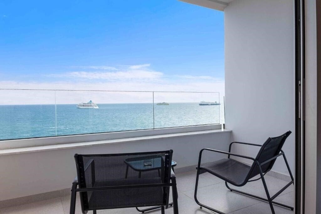 Phaedrus Living: Limassol Seaside Residences 01 3* қонақ үйі