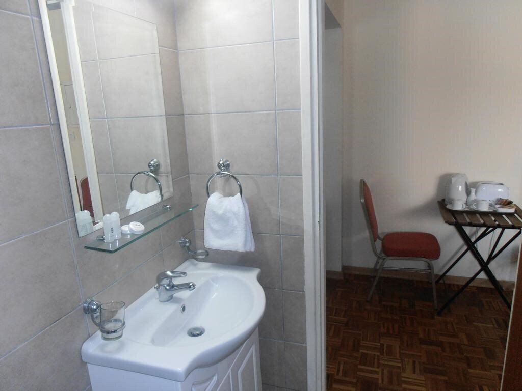 Executive Suites 3* суреті