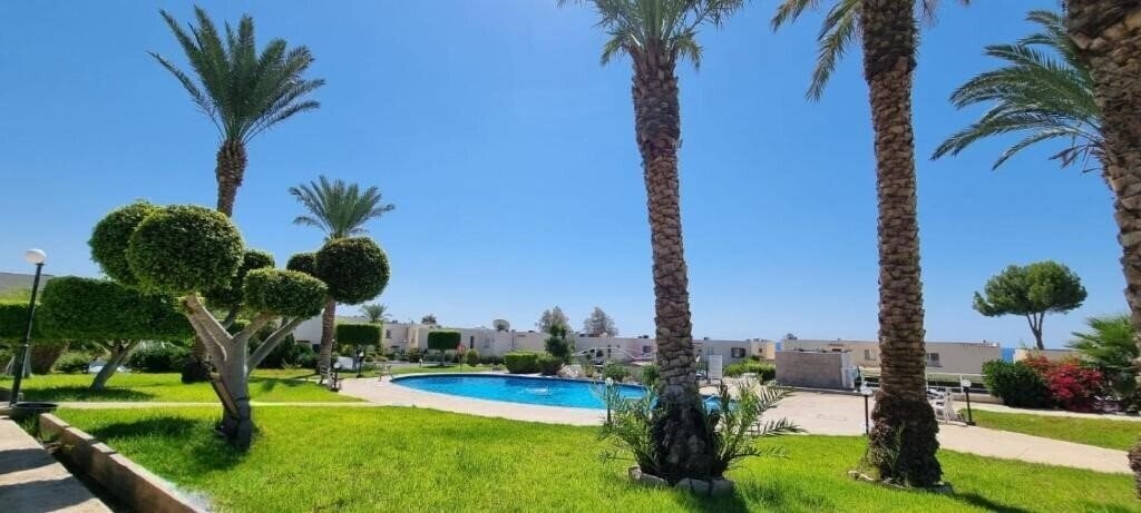Townhouse Coral Bay Village 4* суреті