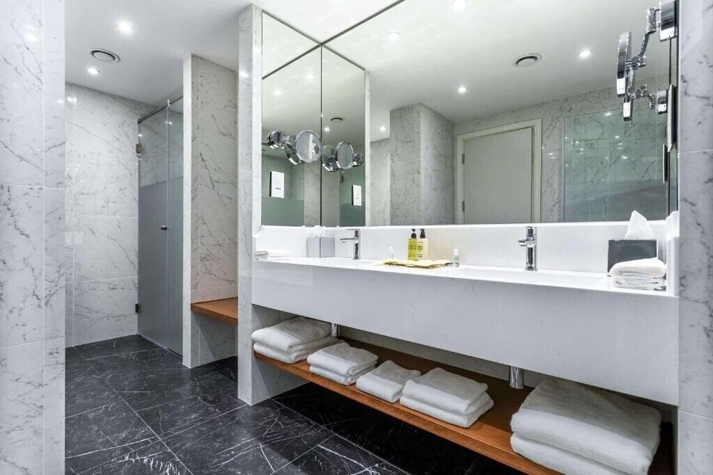 Hilton Park Hotel 4* суреті