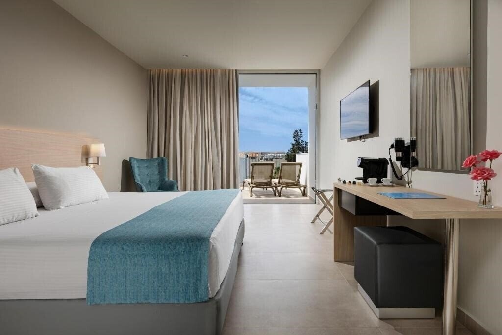Фото Mayfair Hotel 4*